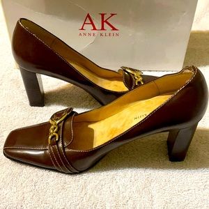Vintage Anne Klein Macandlenut Leather Buckle Heel